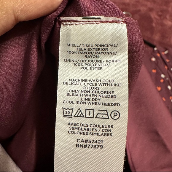 ANN TAYLOR Floral Print Puff Sleeve Swing Shift Dress
Small Burgundy NWT - Picture 5 of 8